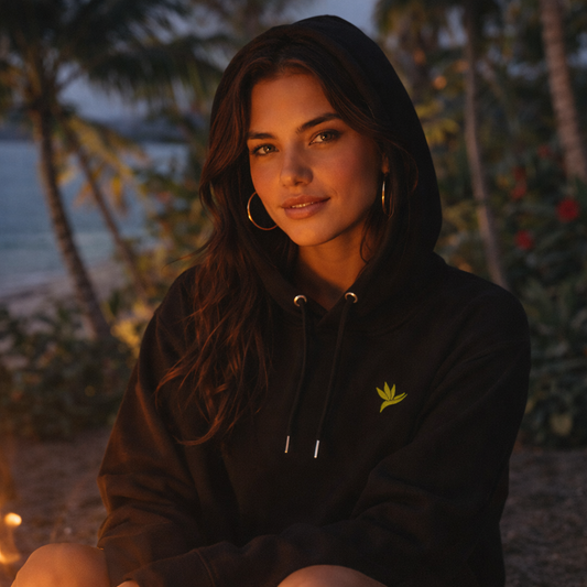 Hoodie noir en coton bio avec illustration de plante rare monstera obliqua peru par Viror
