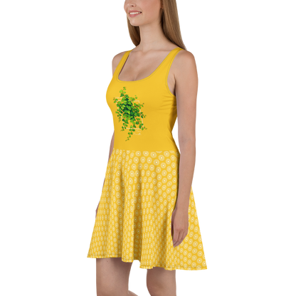 Robe patineuse jaune tournesol sans manches avec illustration de plante grimpante Ficus Pumila sur le buste et jupe à motif floral blanc